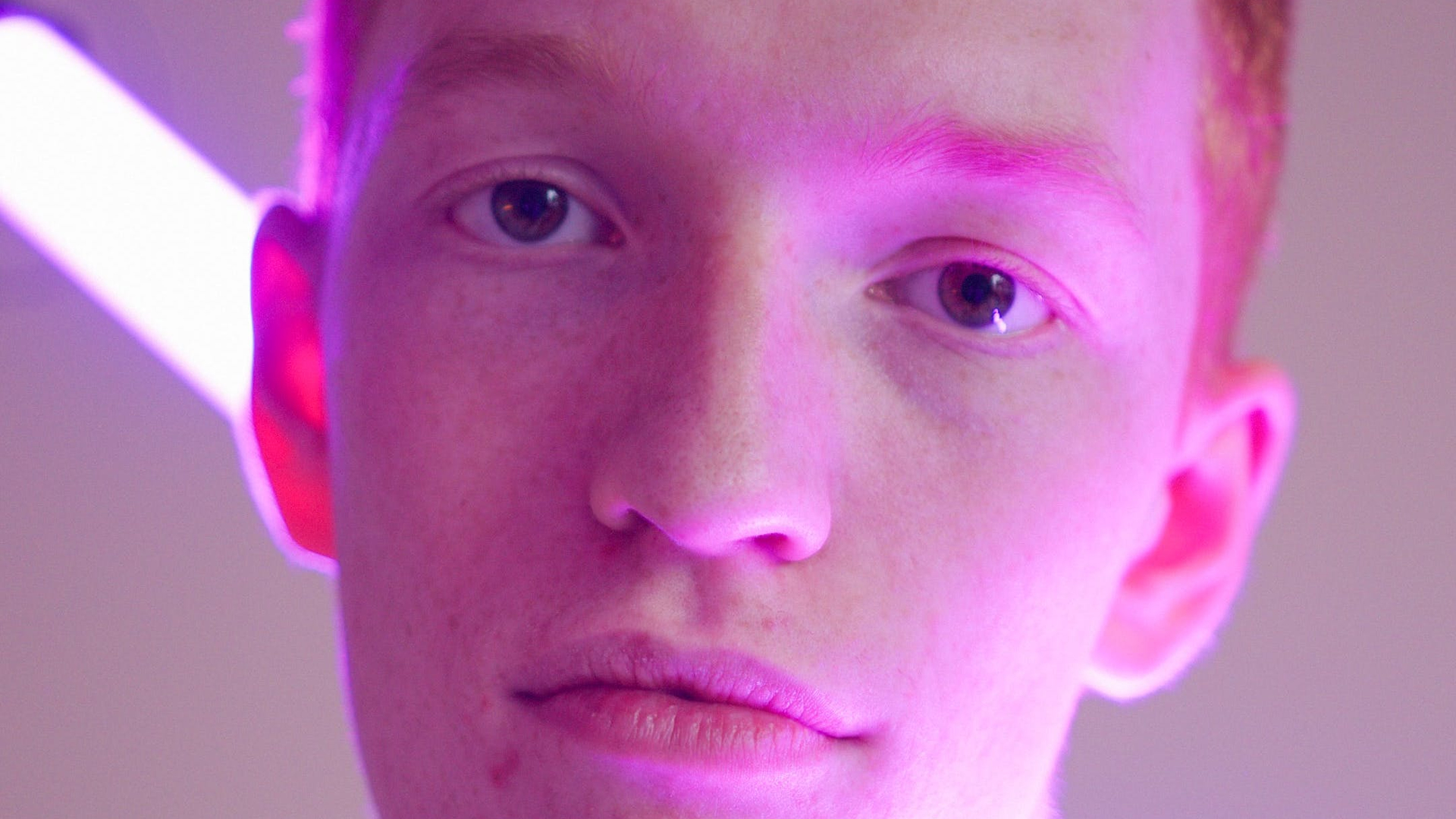 pexels-artem-podrez-7773881-1703150706