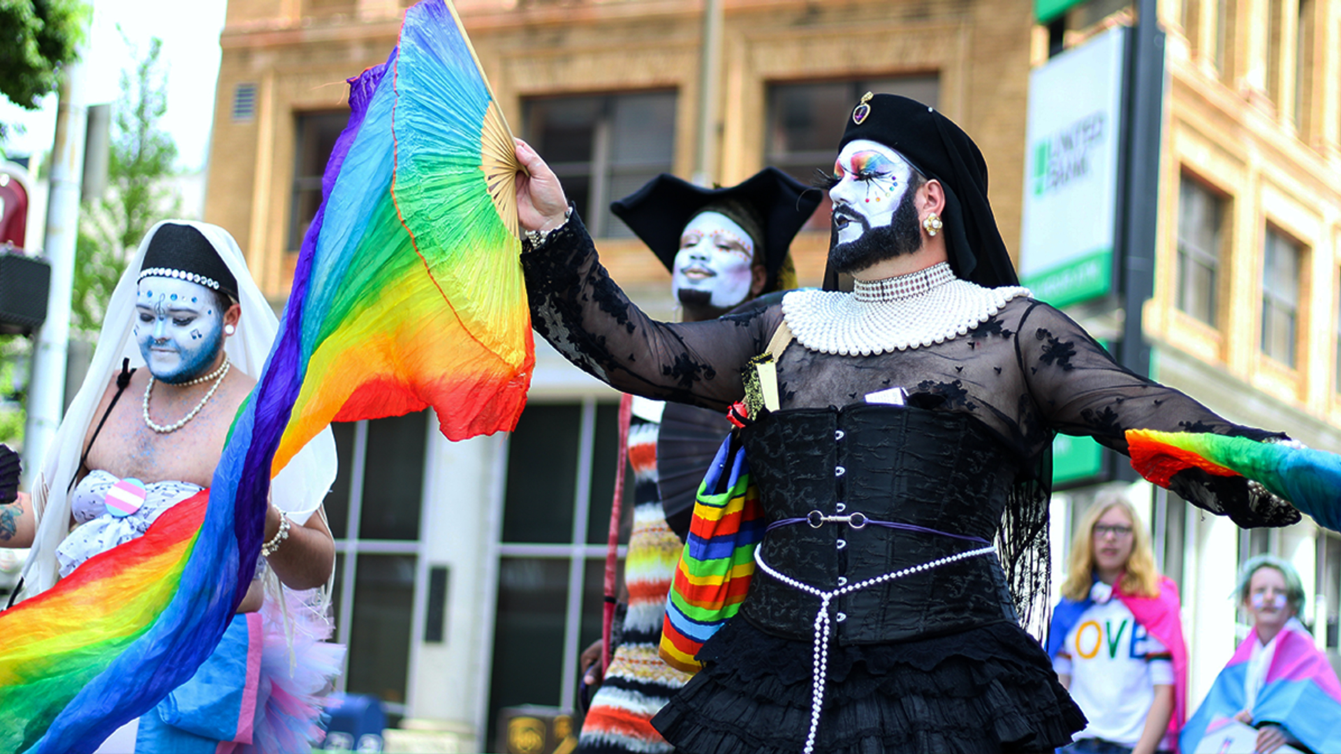 pridekalender_site_2-1654764764