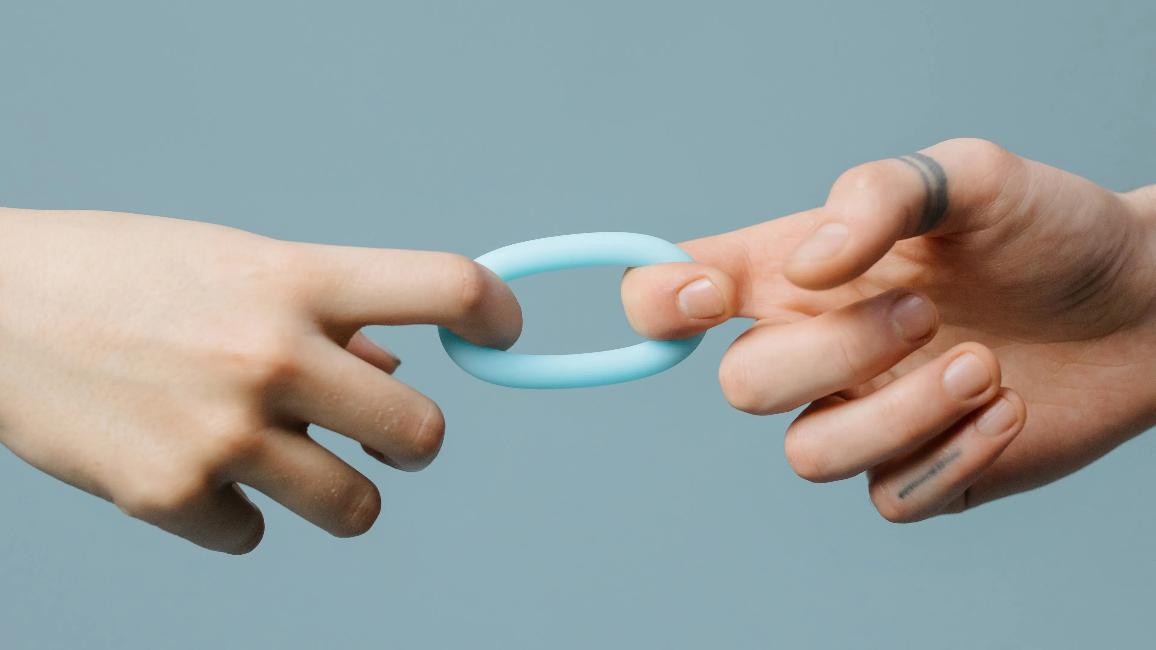Ik probeerde een cockring uit - Spuiten en Slikken