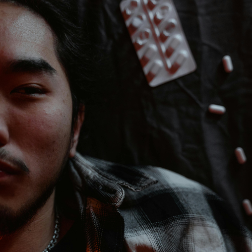 Waarschuwing voor online nep pijnstillers: “Honderden keren sterker dan morfine”