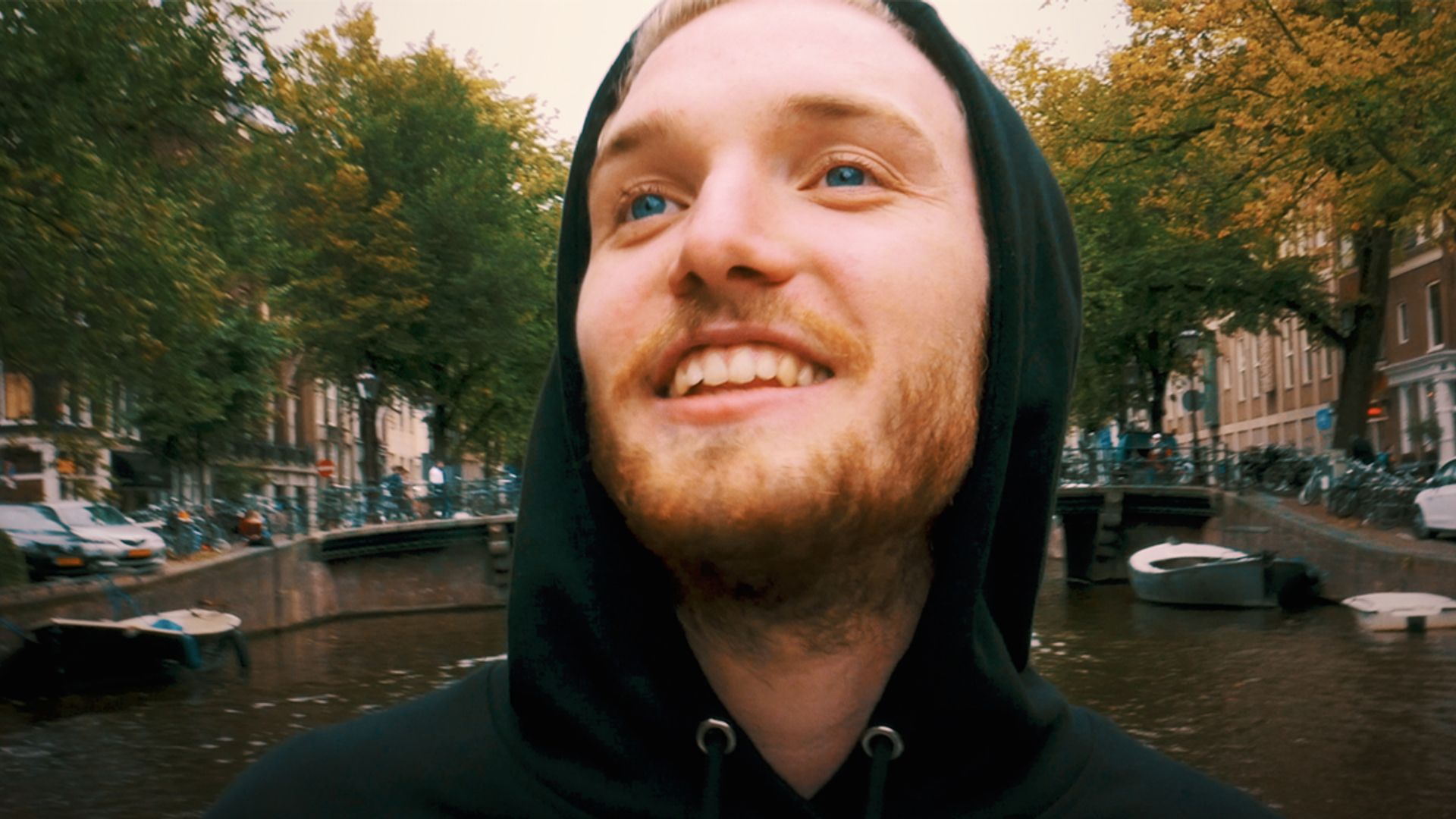 Drugslab Bastiaan doet truffels in Amsterdam op een boot