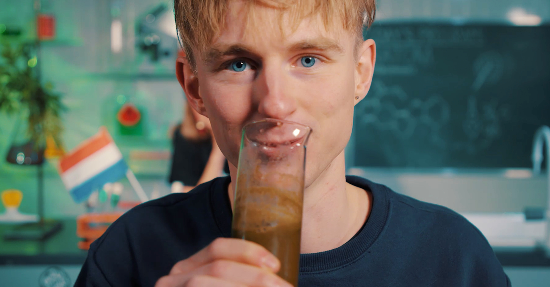 Afbeelding van Drugslab - Rens neemt Kratom