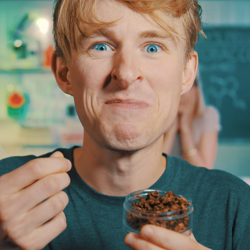 Drugslab - Rens snuift en kauwt tabak