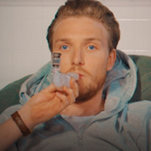 Bastiaan rookt DMT | Drugslab