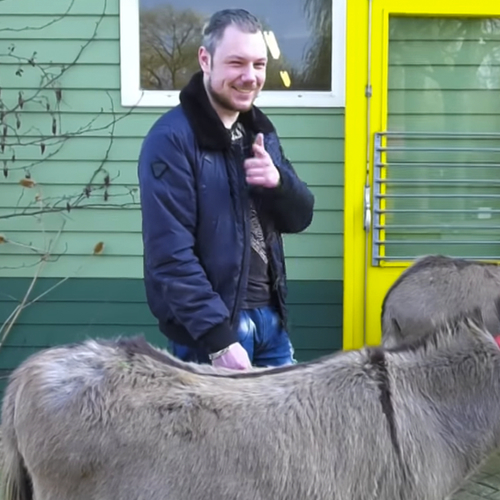 Kan ik het stoned - Op de kinderboerderij