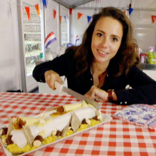 Gwen aan de spacecake - Heel Holland Spacet